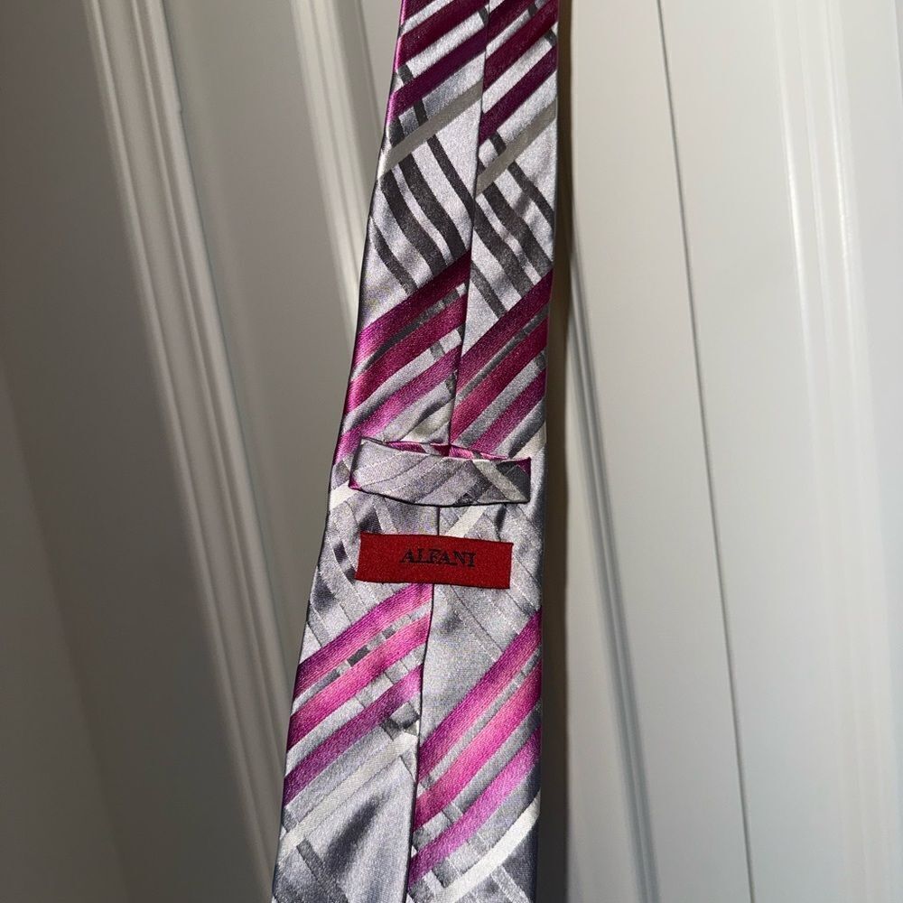 Men’s Alfani Silk Pink and Silver Tie - Picture 2 of 5